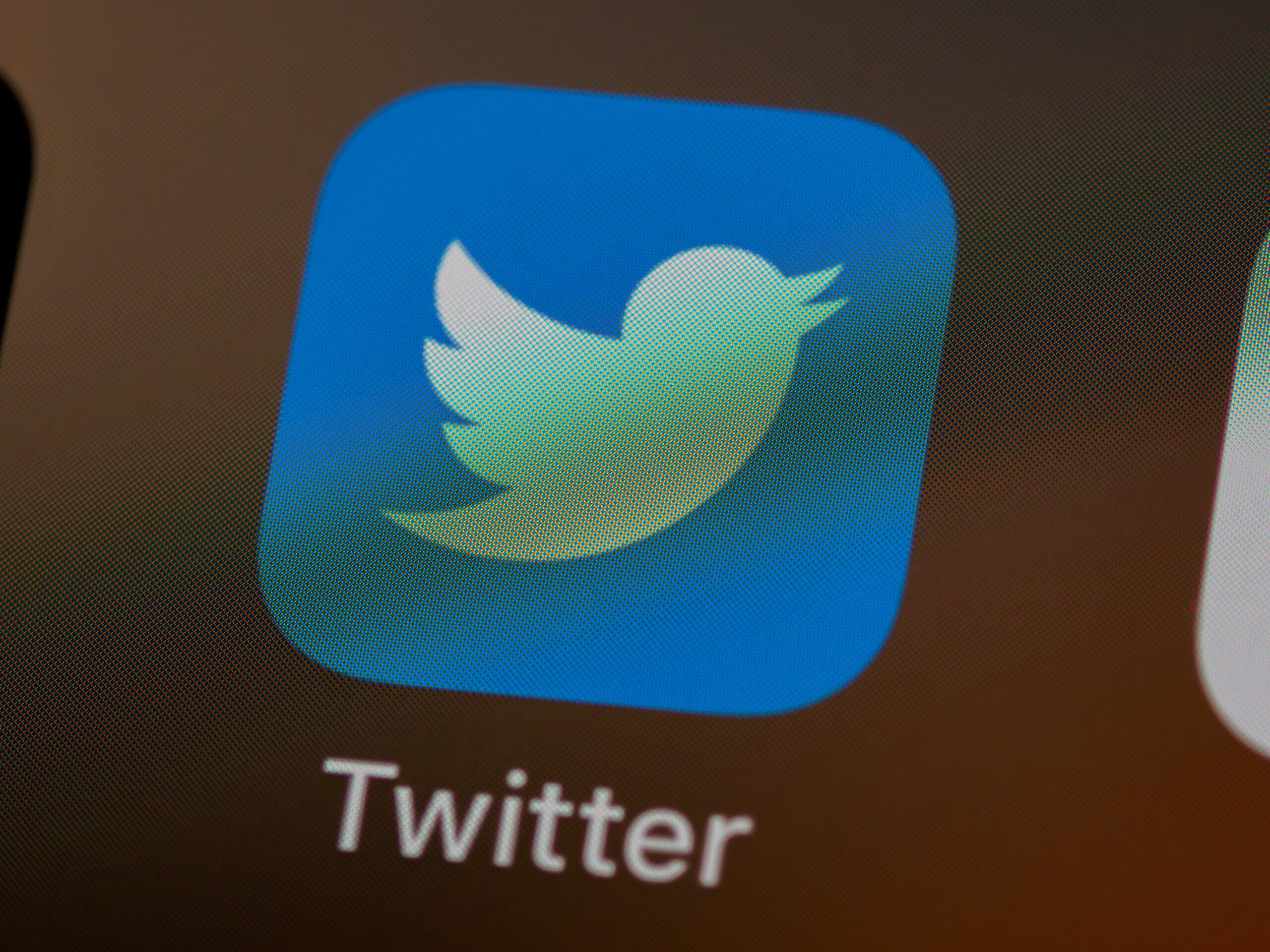 Ezzybrown How to Make Money on Twitter for Free